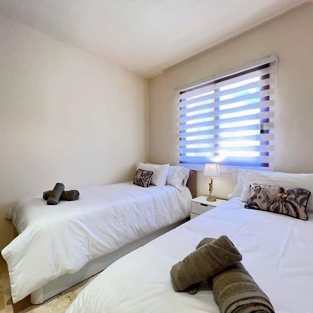Modern 2 Bedroom Beachside Apartment Nr72 Los Alcázares Dış mekan fotoğraf