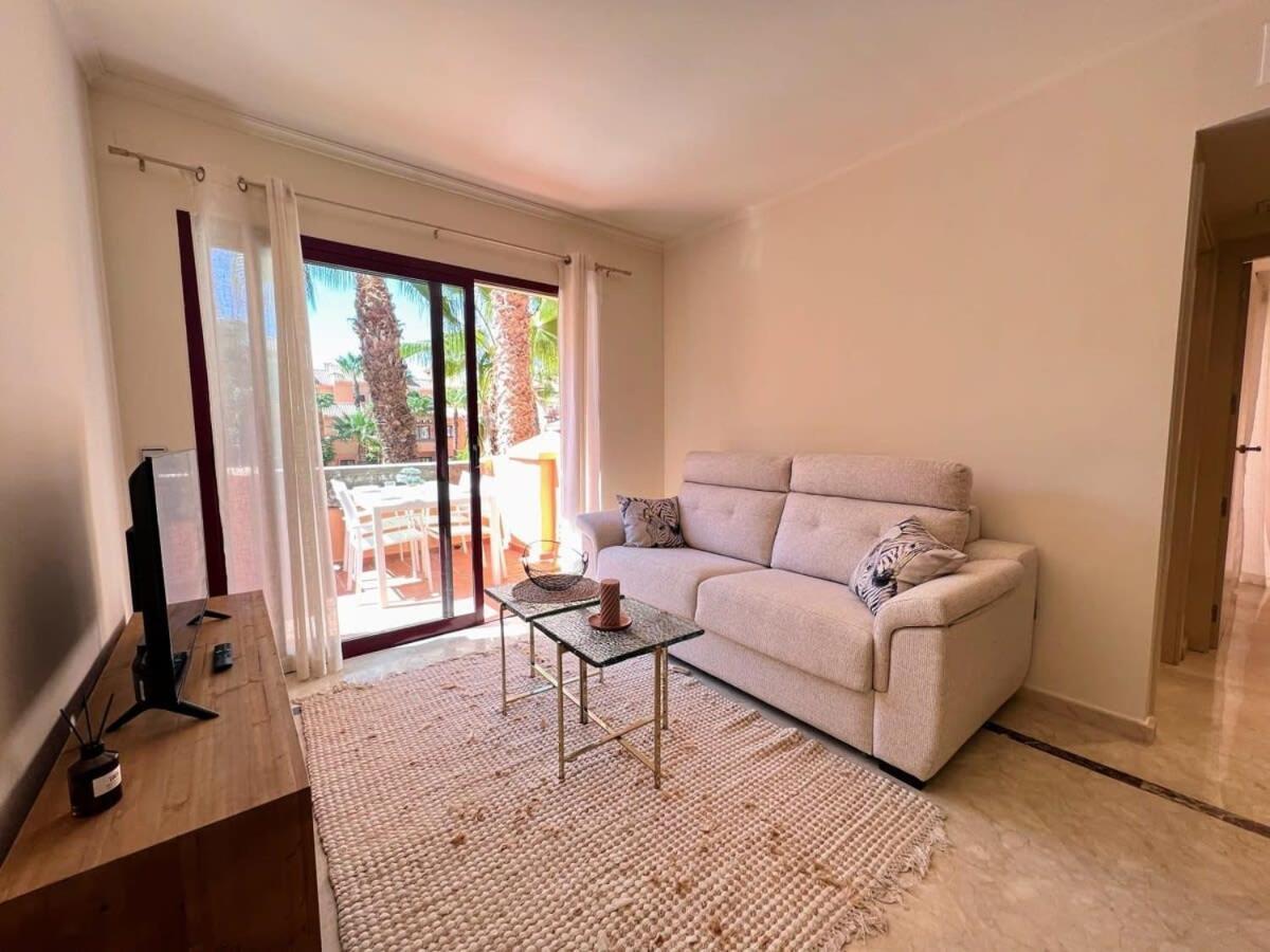 Modern 2 Bedroom Beachside Apartment Nr72 Los Alcázares Dış mekan fotoğraf
